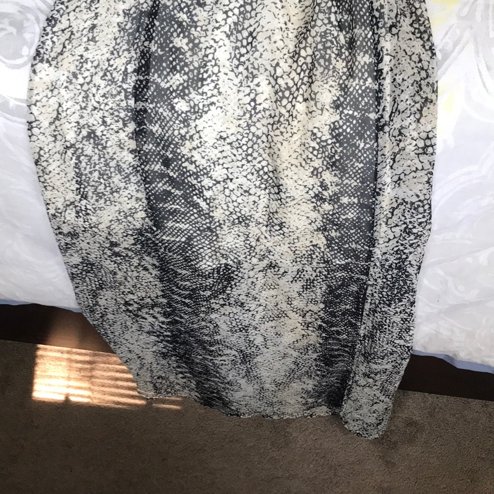 Dress - Picture 3 of 6